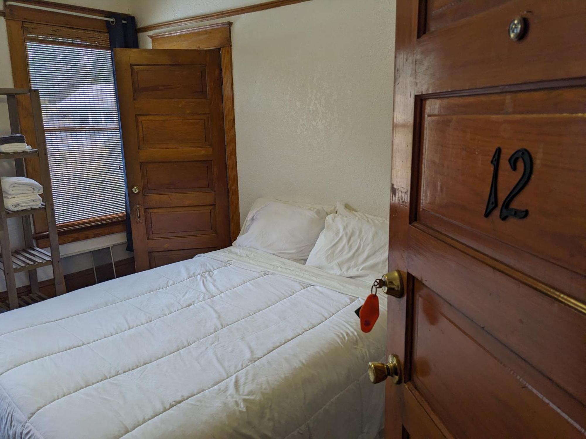 The Oliver House - Adults Only Couette-café *