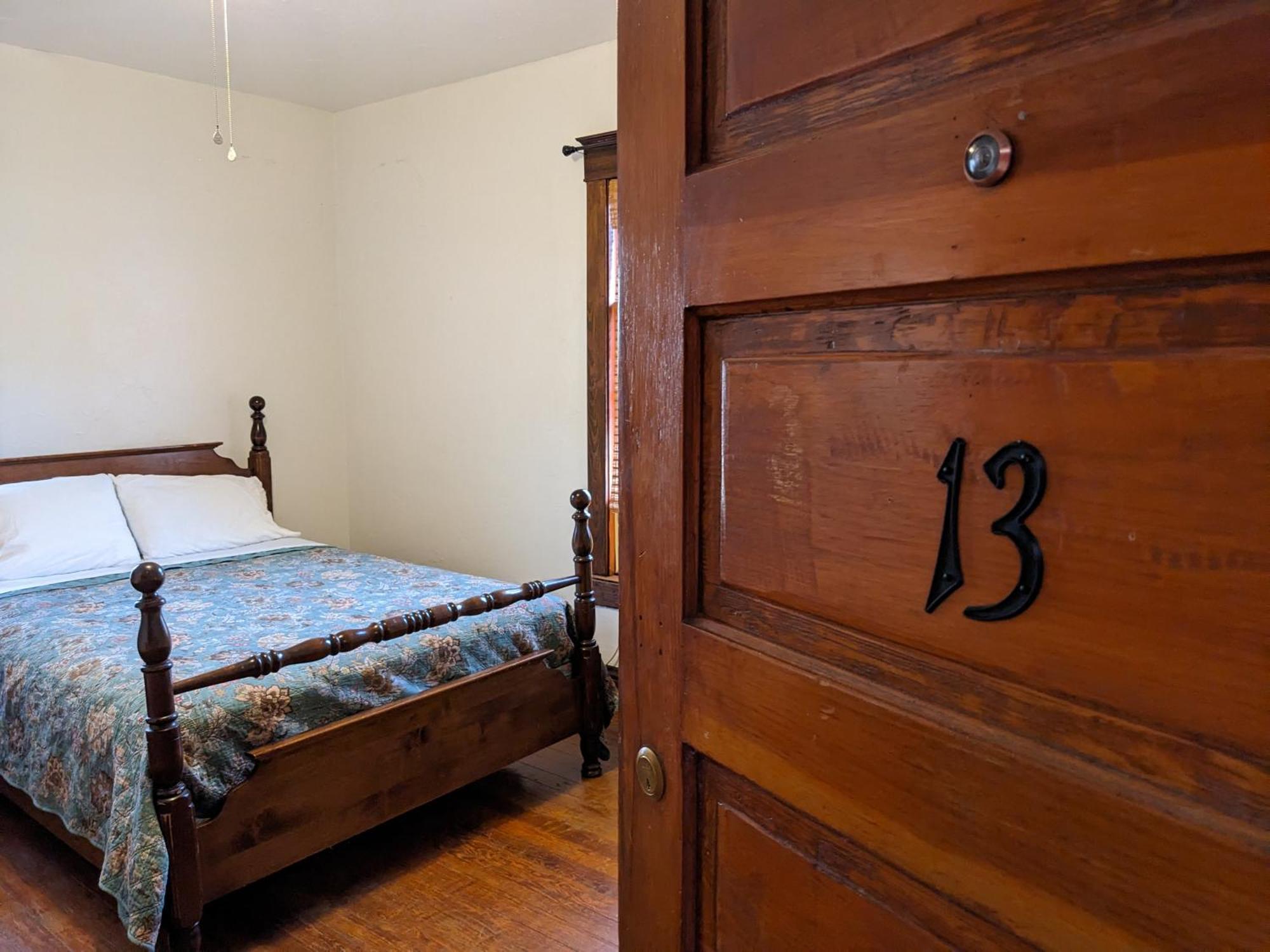 The Oliver House - Adults Only Couette-café *