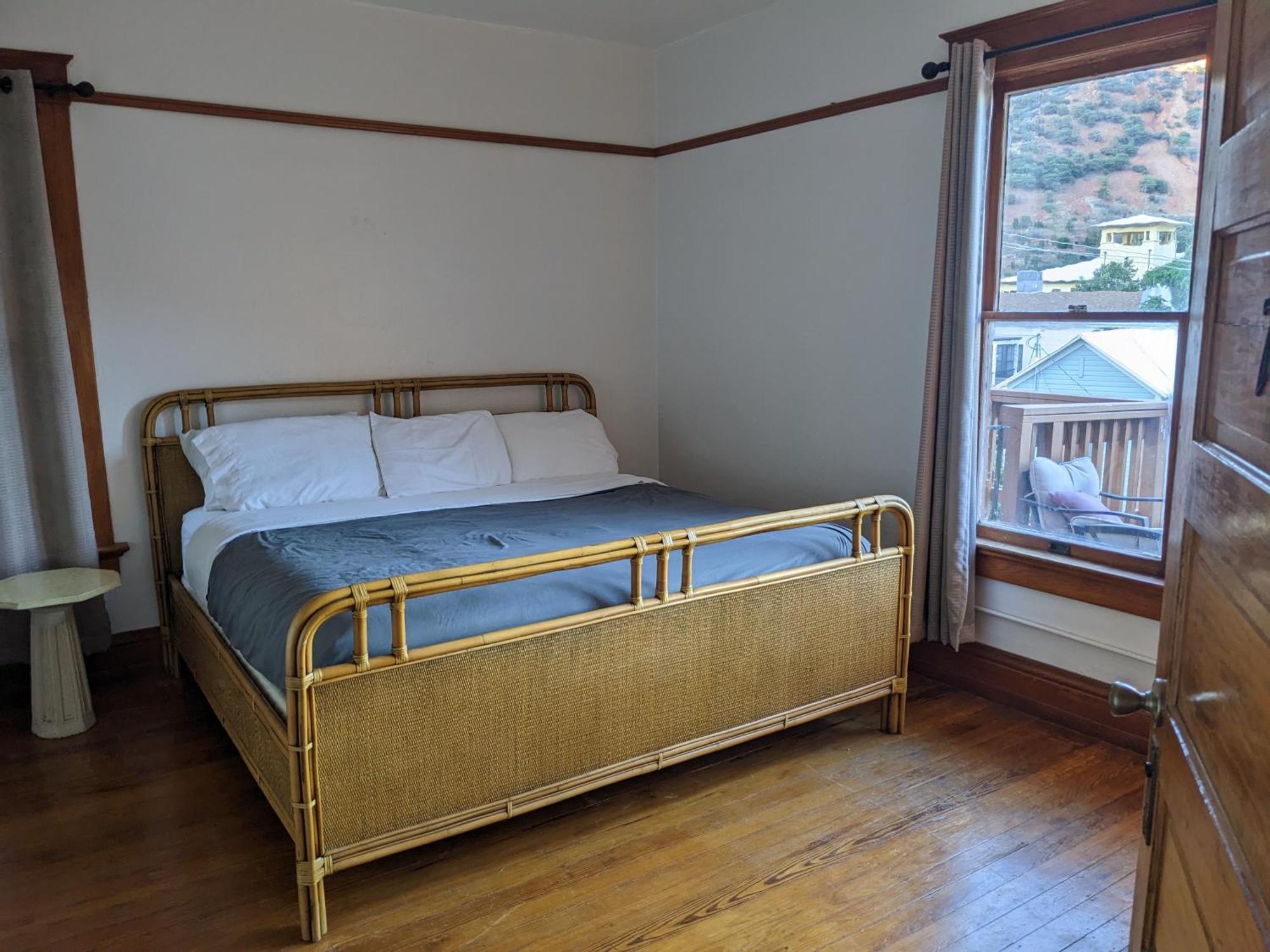 The Oliver House - Adults Only *